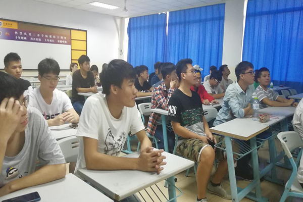 1513670583106774.png 主题班会2.png