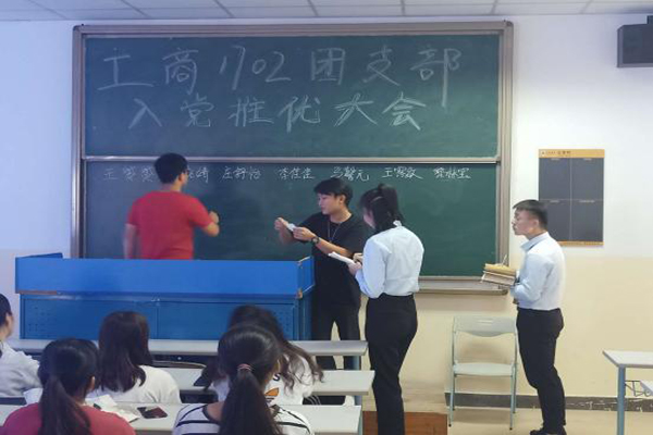 1541497147450198.jpg 推有3.jpg