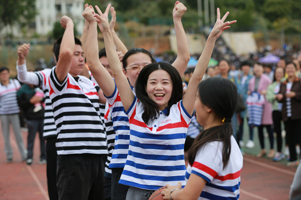 1514533869132559.jpg 欢呼胜利_副本.jpg